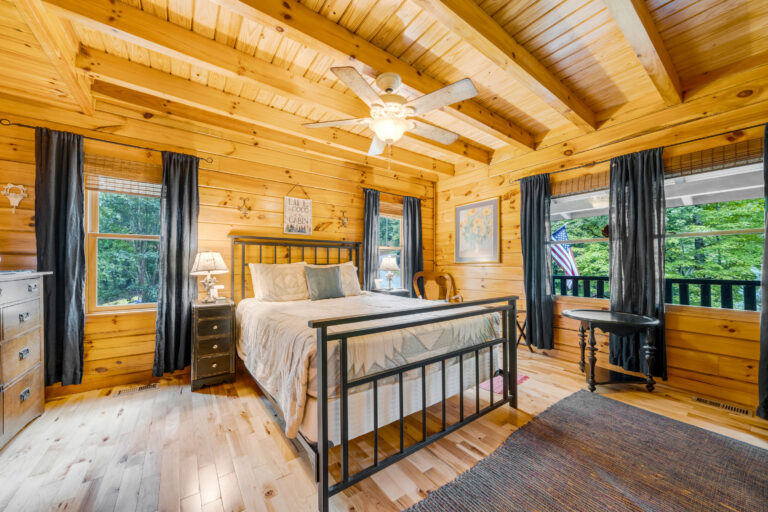 14 - Interior Photos - 573 Birddog Boulevard - Lake Lure - Skywalker Air