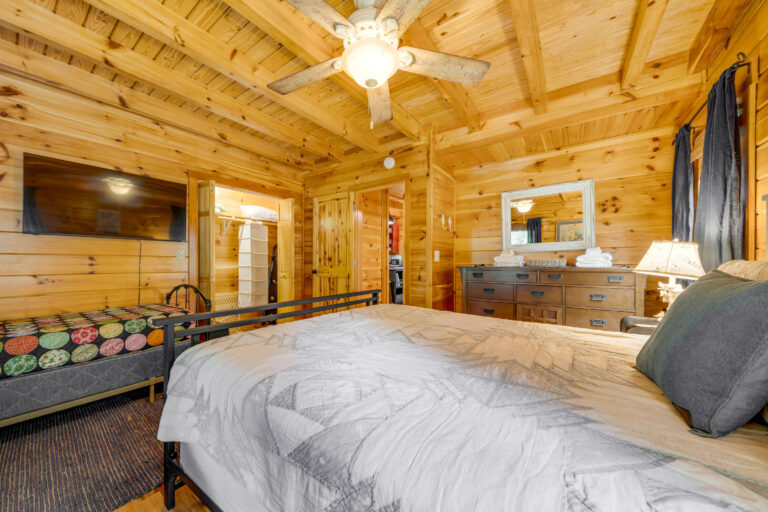 16 - Interior Photos - 573 Birddog Boulevard - Lake Lure - Skywalker Air