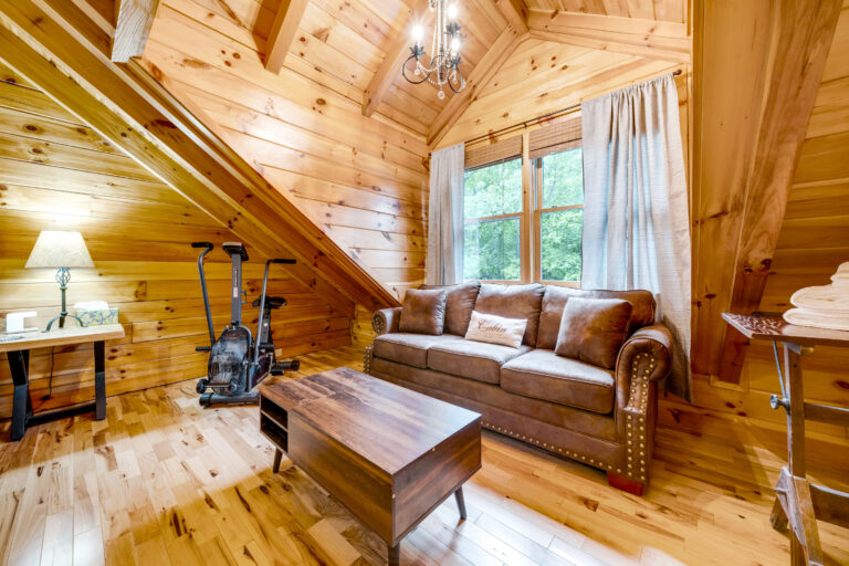 25 - Interior Photos - 573 Birddog Boulevard - Lake Lure - Skywalker Air